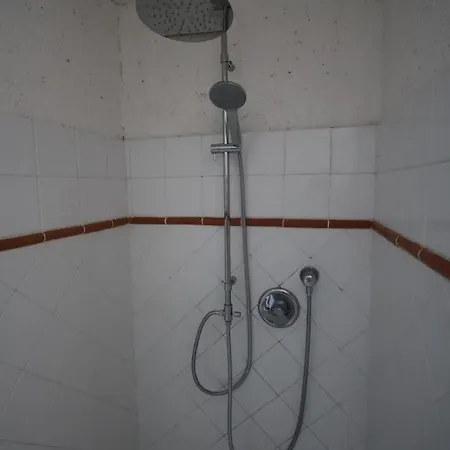 Podere Campo Alle Serpi 비보나